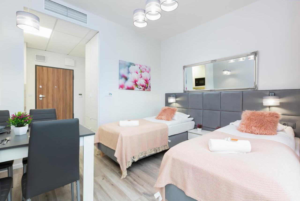 Prymasa Tysiaclecia Business Centre By Renters Leilighet *