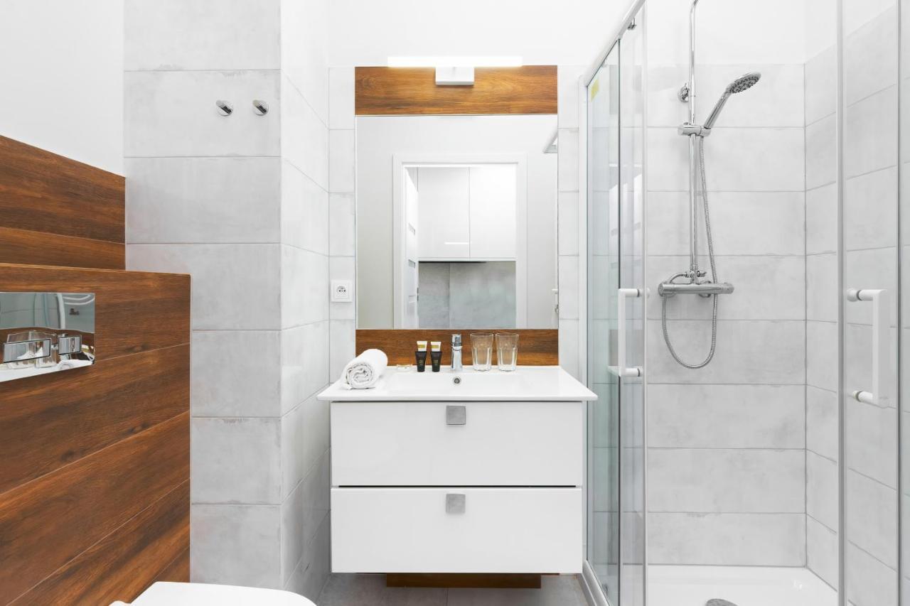 Prymasa Tysiaclecia Business Centre By Renters Leilighet Warszawa