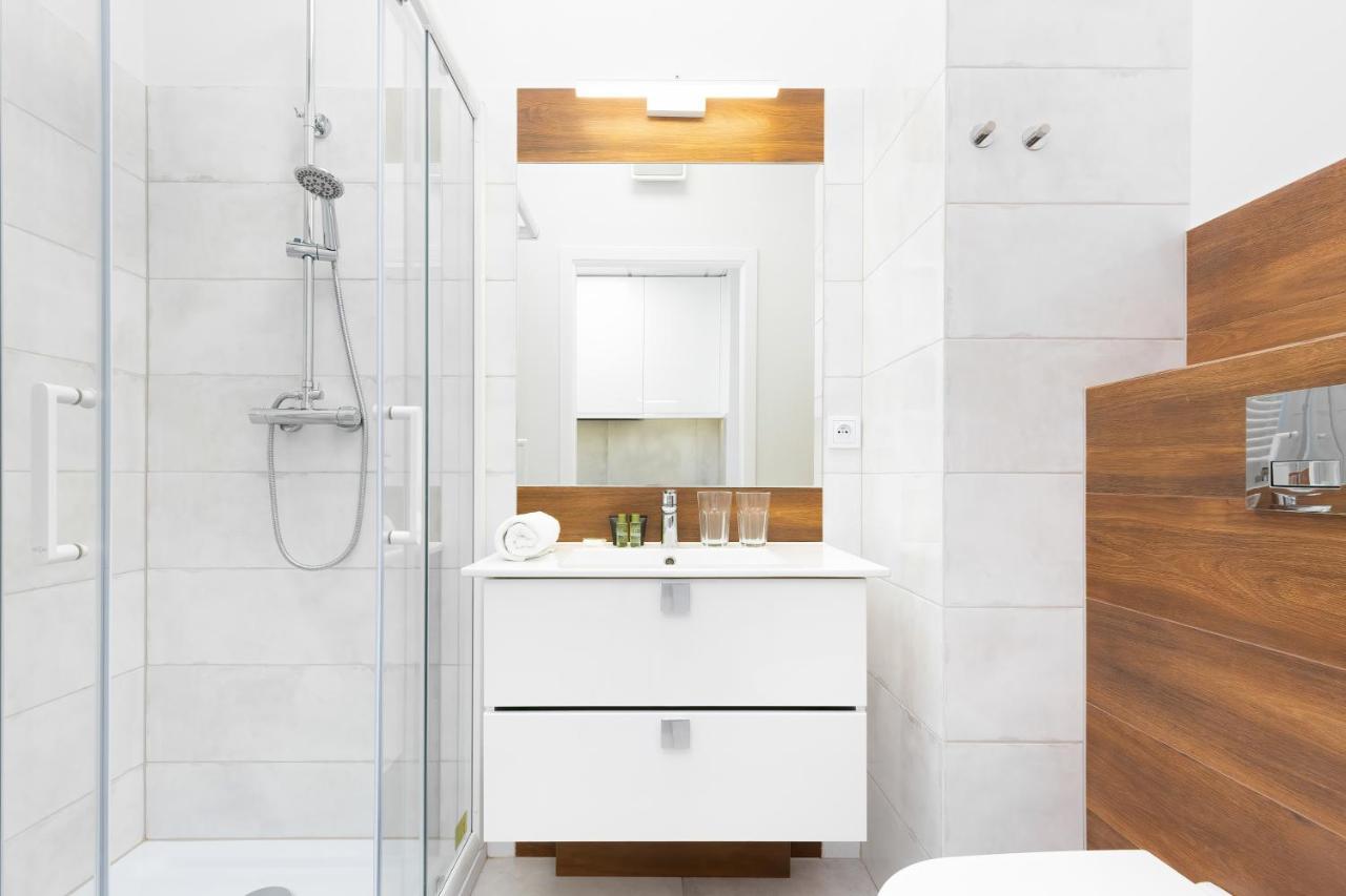Prymasa Tysiąclecia Business Centre By Renters Apartament *